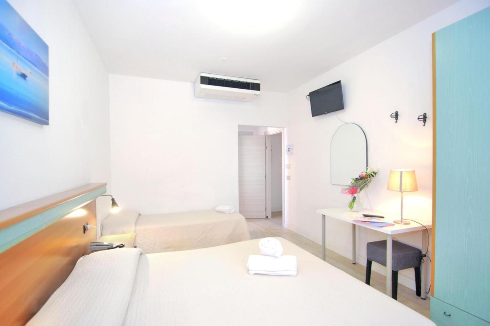 Hotel Rex 카오를레 외부 사진