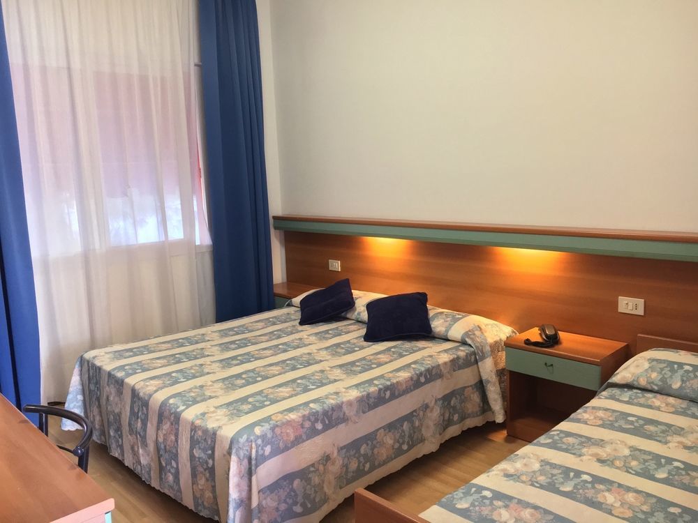 Hotel Rex 카오를레 외부 사진